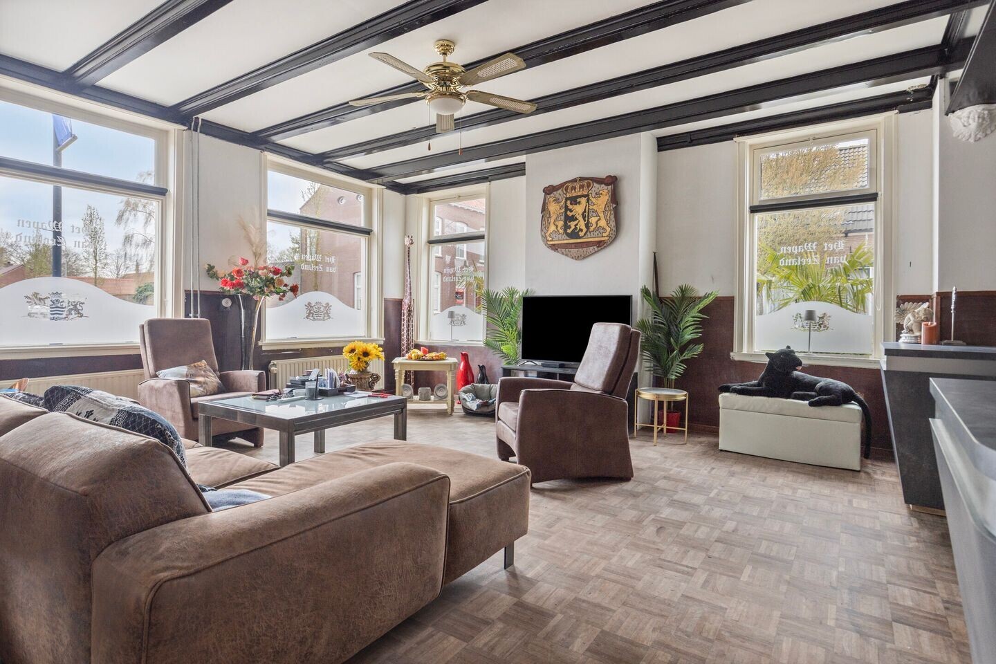 Tussenwoning te koop: Dorpsstraat 2, Hoofdplaat
