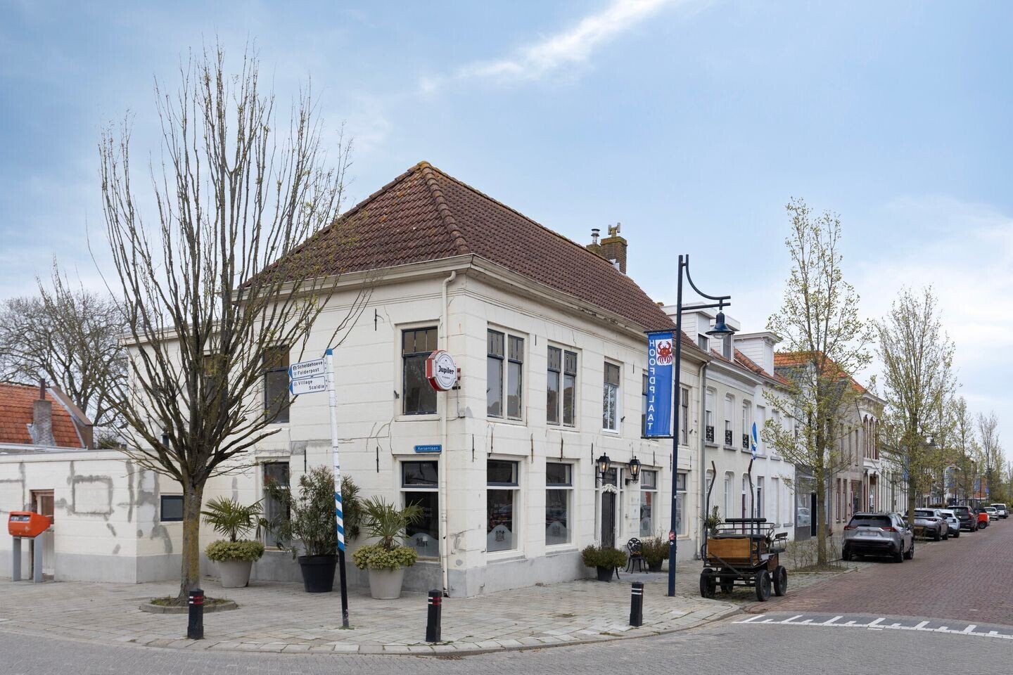 Tussenwoning te koop: Dorpsstraat 2, Hoofdplaat
