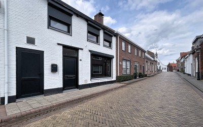 Burg. Maarleveldstraat 20