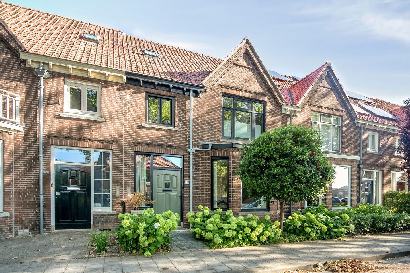Tussenwoning te koop: van Steenbergenlaan 13, Terneuzen