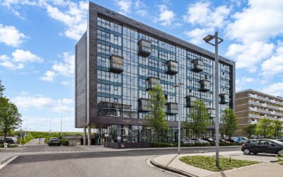 Waterfront 382