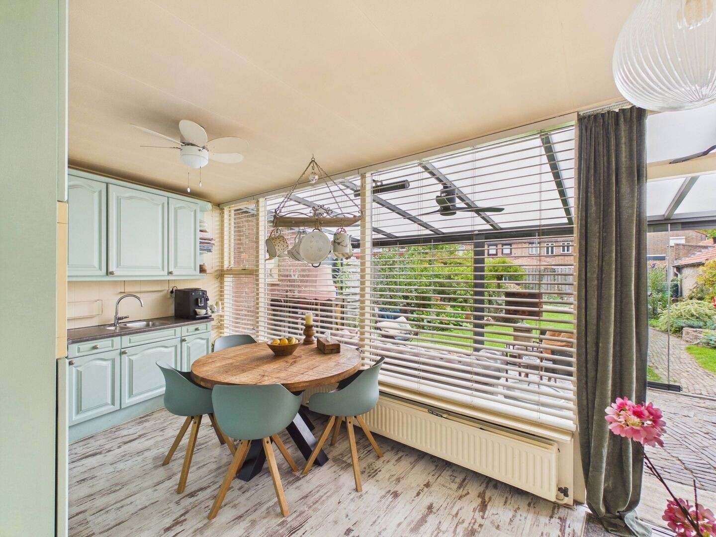 Hoekwoning te koop: Margrietstraat 1, Terneuzen