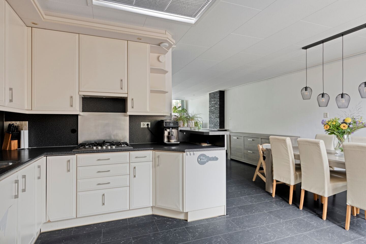 Tussenwoning te koop: Marijkestraat 12, Terneuzen