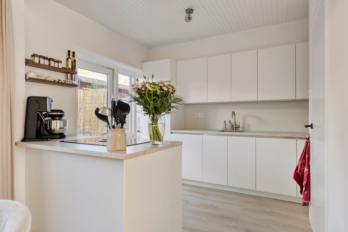 Hoekwoning te koop: Hobbemastraat 11, Terneuzen