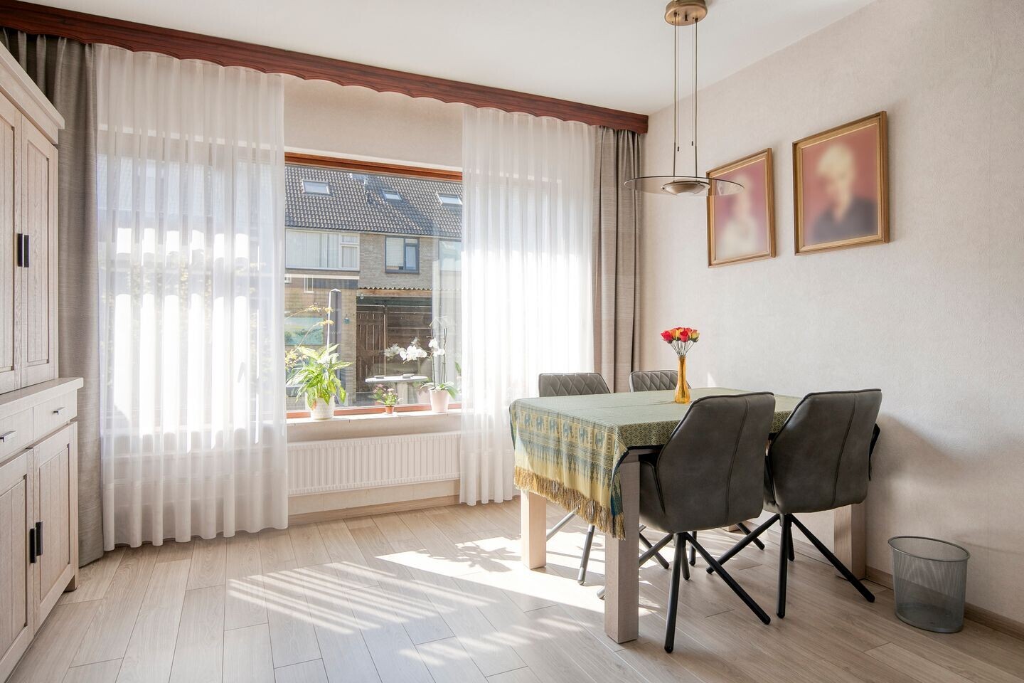 Tussenwoning te koop: van der Waalsstraat 48, Terneuzen