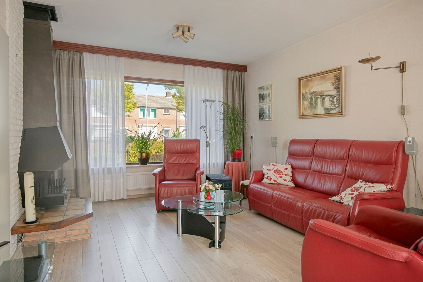 Tussenwoning te koop: van der Waalsstraat 48, Terneuzen
