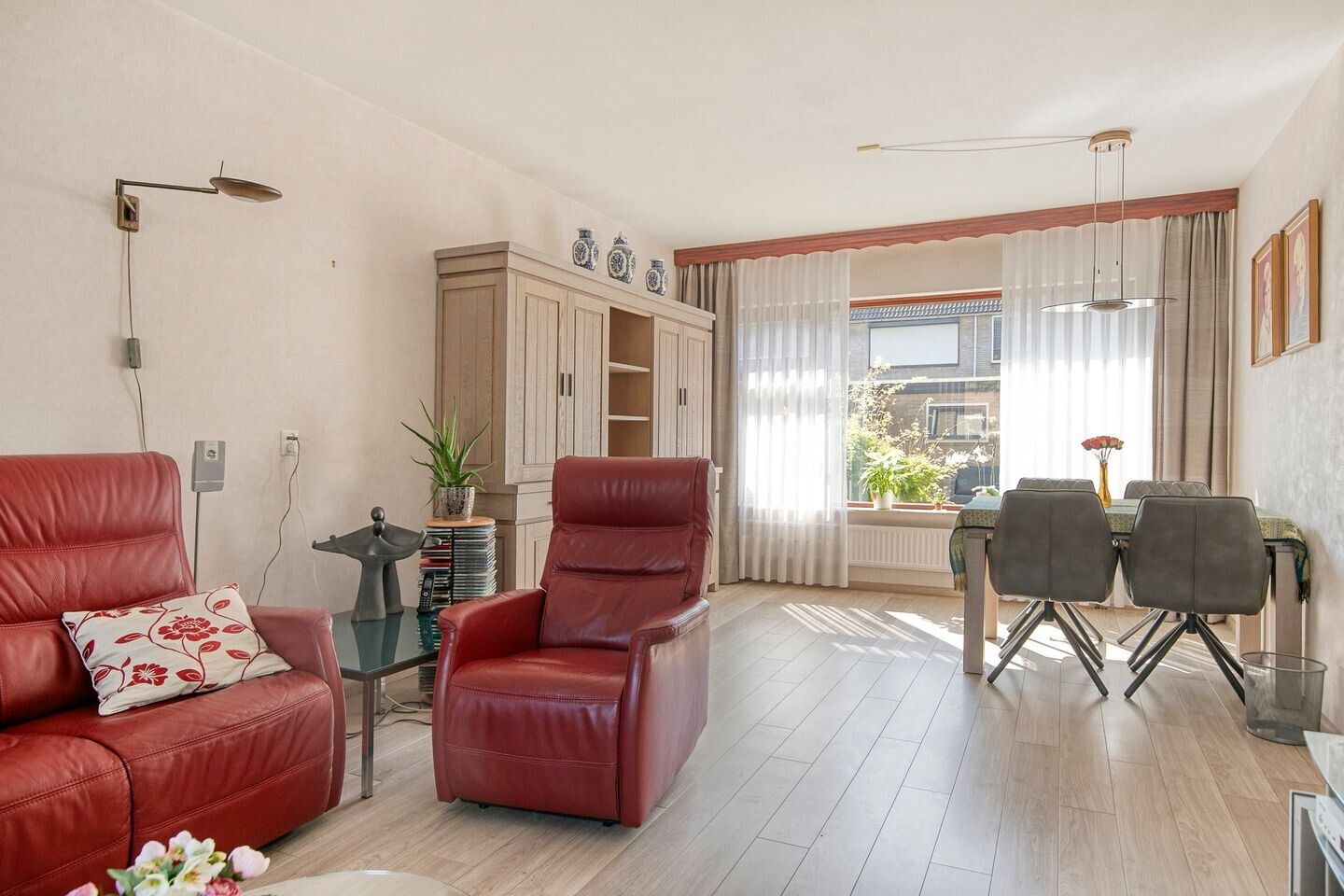 Tussenwoning te koop: van der Waalsstraat 48, Terneuzen