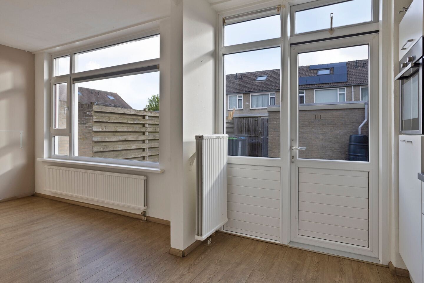 Tussenwoning te koop: Michiel de Ruijtersingel 46, Terneuzen