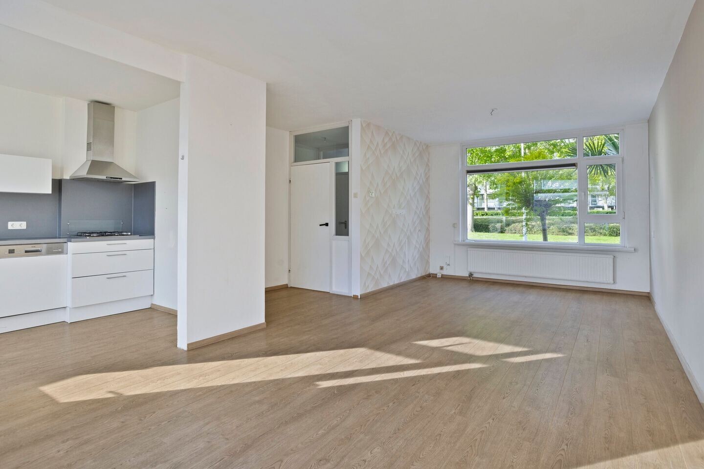 Tussenwoning te koop: Michiel de Ruijtersingel 46, Terneuzen