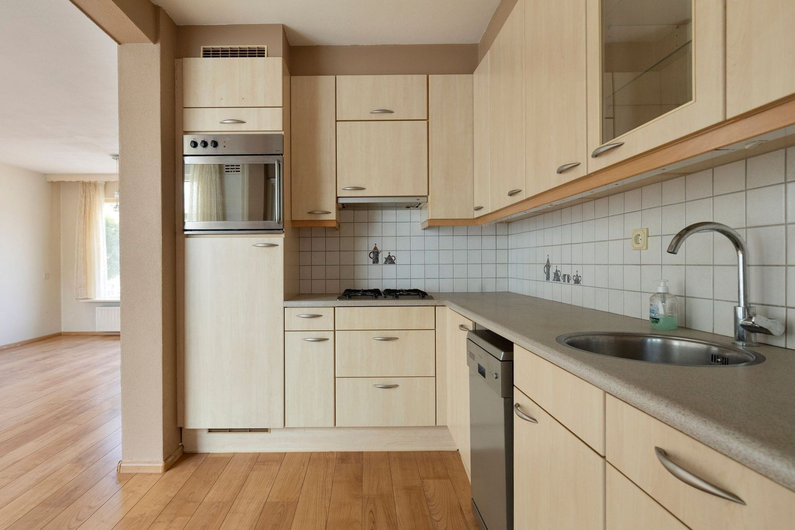 Tussenwoning te koop: Gouwestraat 56, Terneuzen