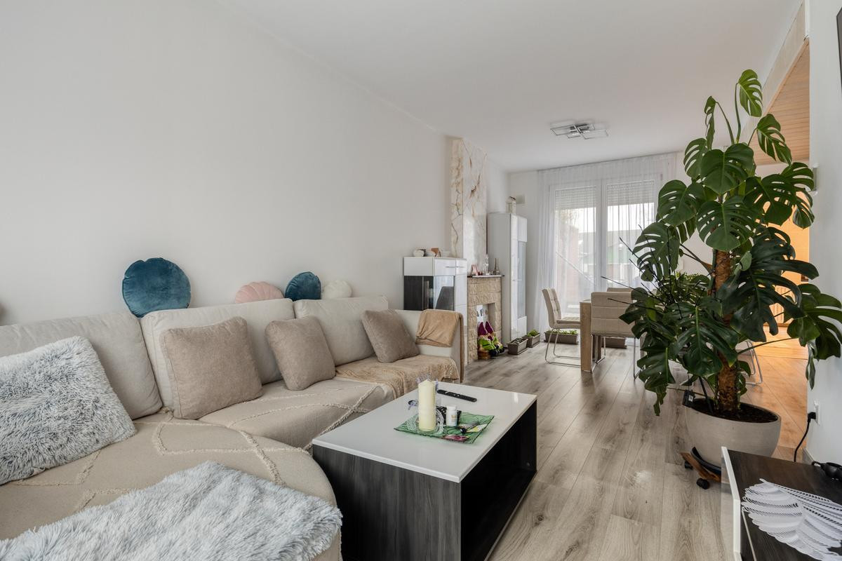 Vrijstaande woning te koop: Middenstraat 22, Sluiskil