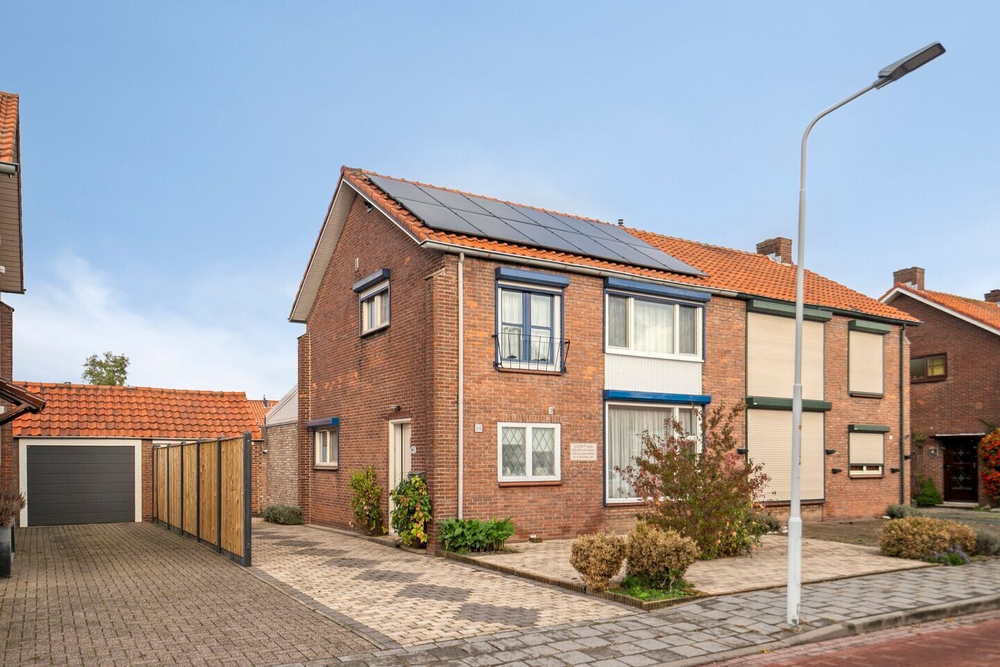 Twee-onder-één-kap te koop: Spoorstraat 54, Sluiskil