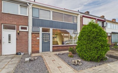 Spoorstraat 84