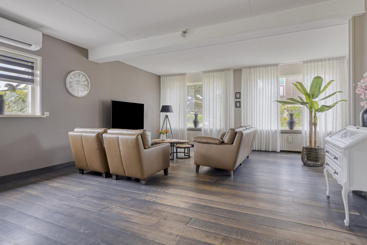 Hoekwoning te koop: ds. Raamshof 2, Hoek