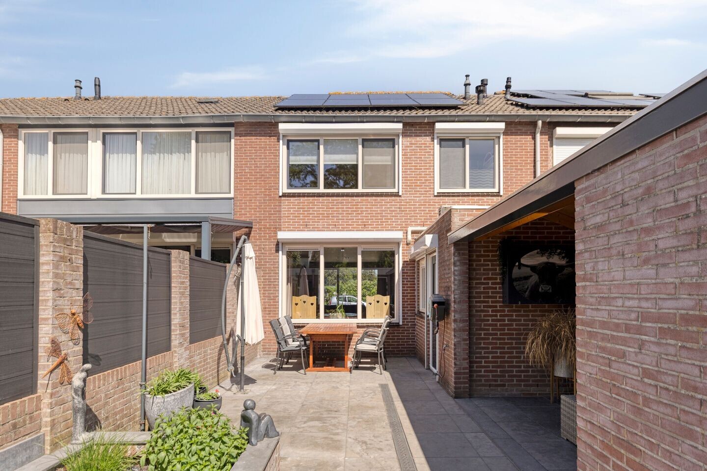 Tussenwoning te koop: Azaleastraat 11, Hoek