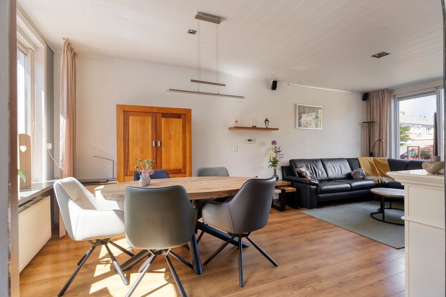 Tussenwoning te koop: Azaleastraat 11, Hoek