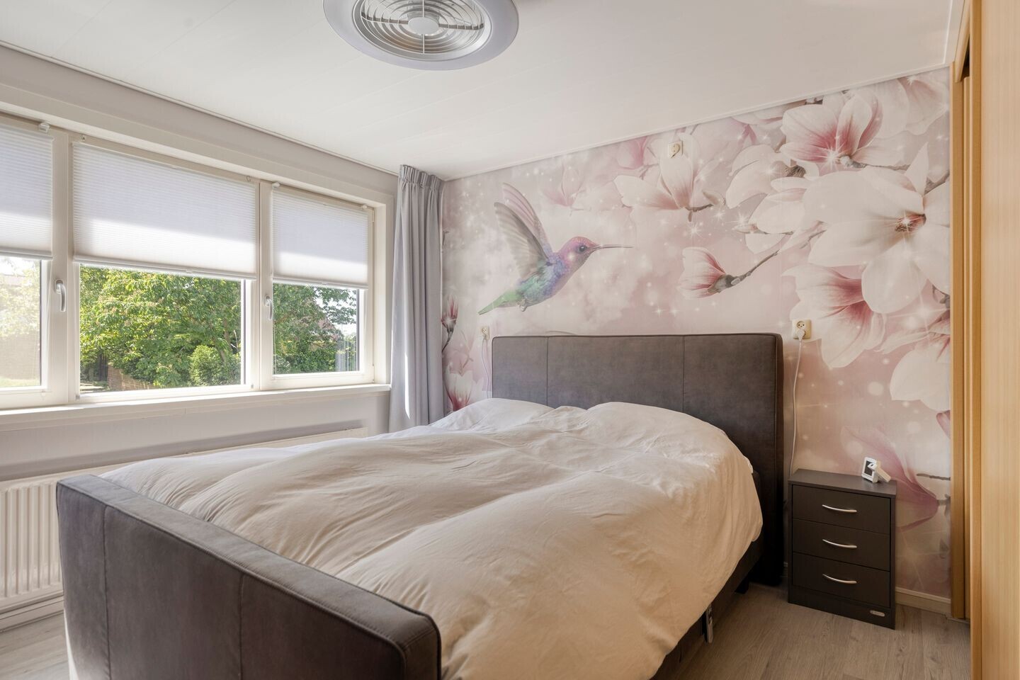 Tussenwoning te koop: Azaleastraat 11, Hoek