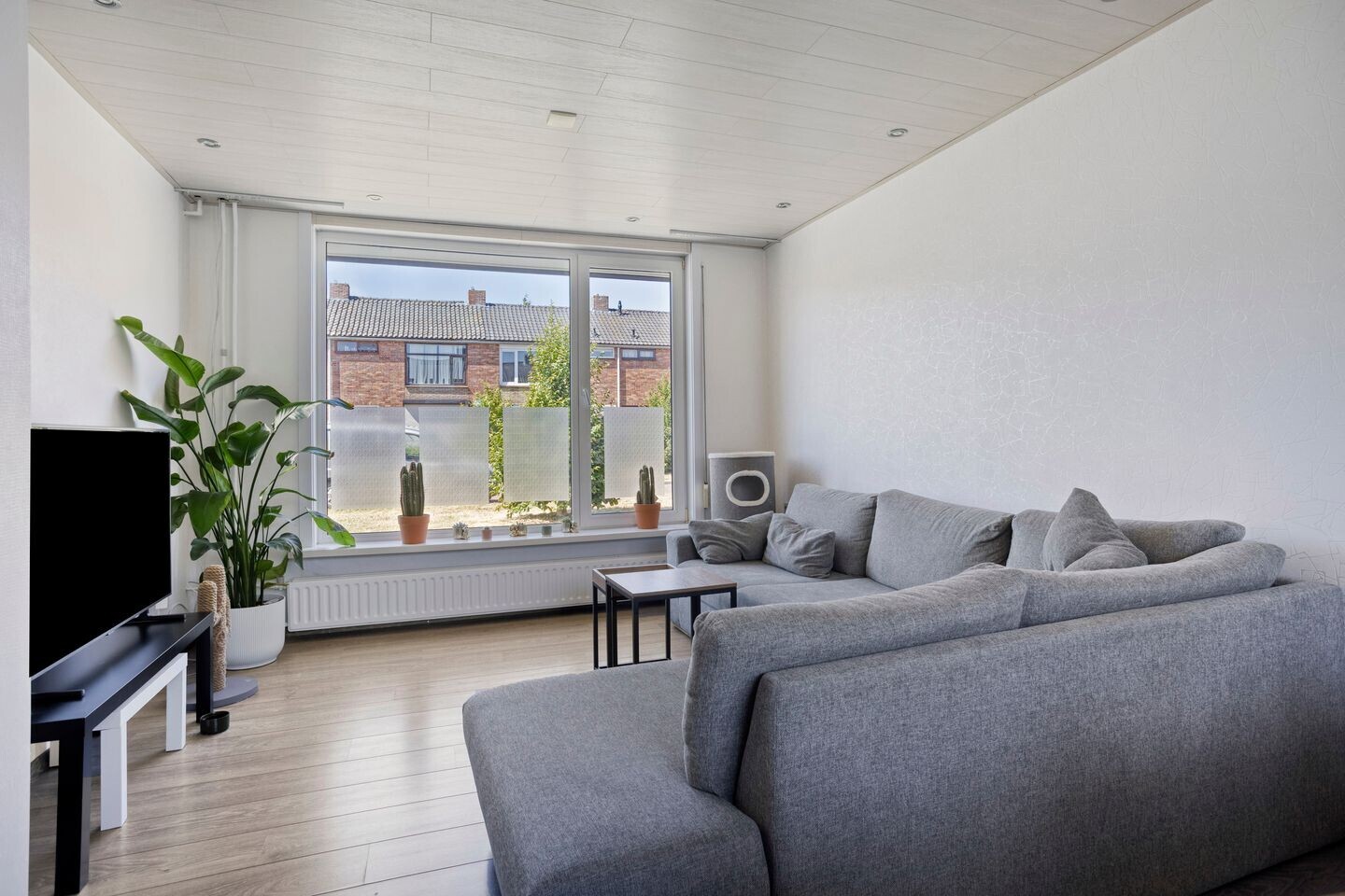 Tussenwoning te koop: Zeelandiastraat 8, Sas Van Gent