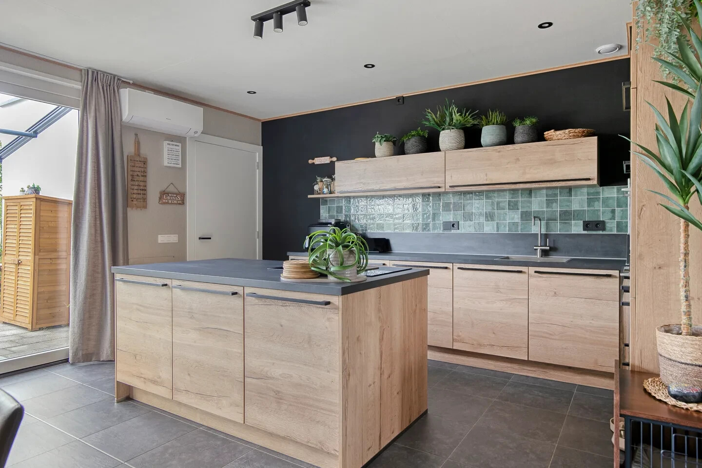 Tussenwoning te koop: Bolwerk 29, Sas Van Gent