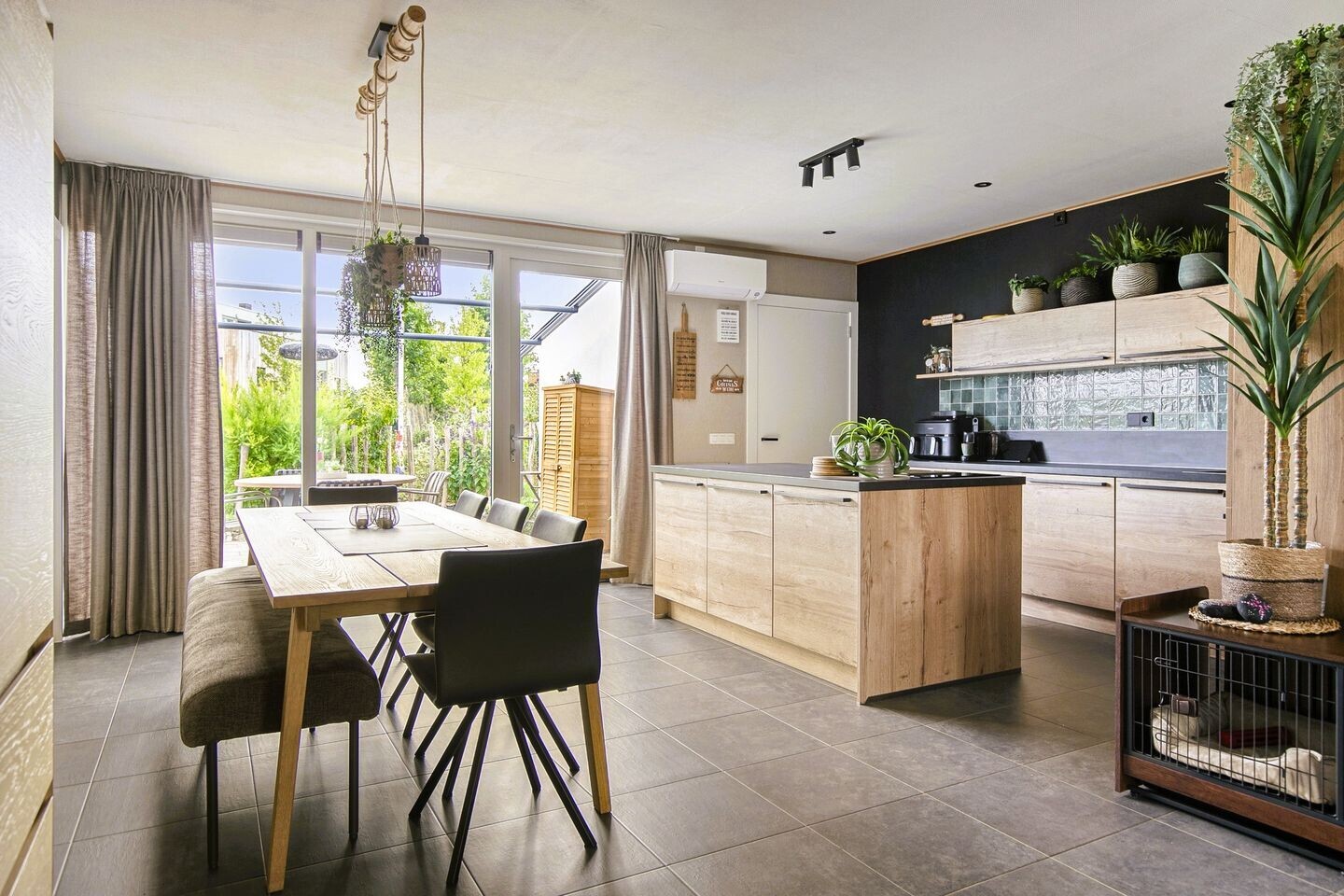 Tussenwoning te koop: Bolwerk 29, Sas Van Gent