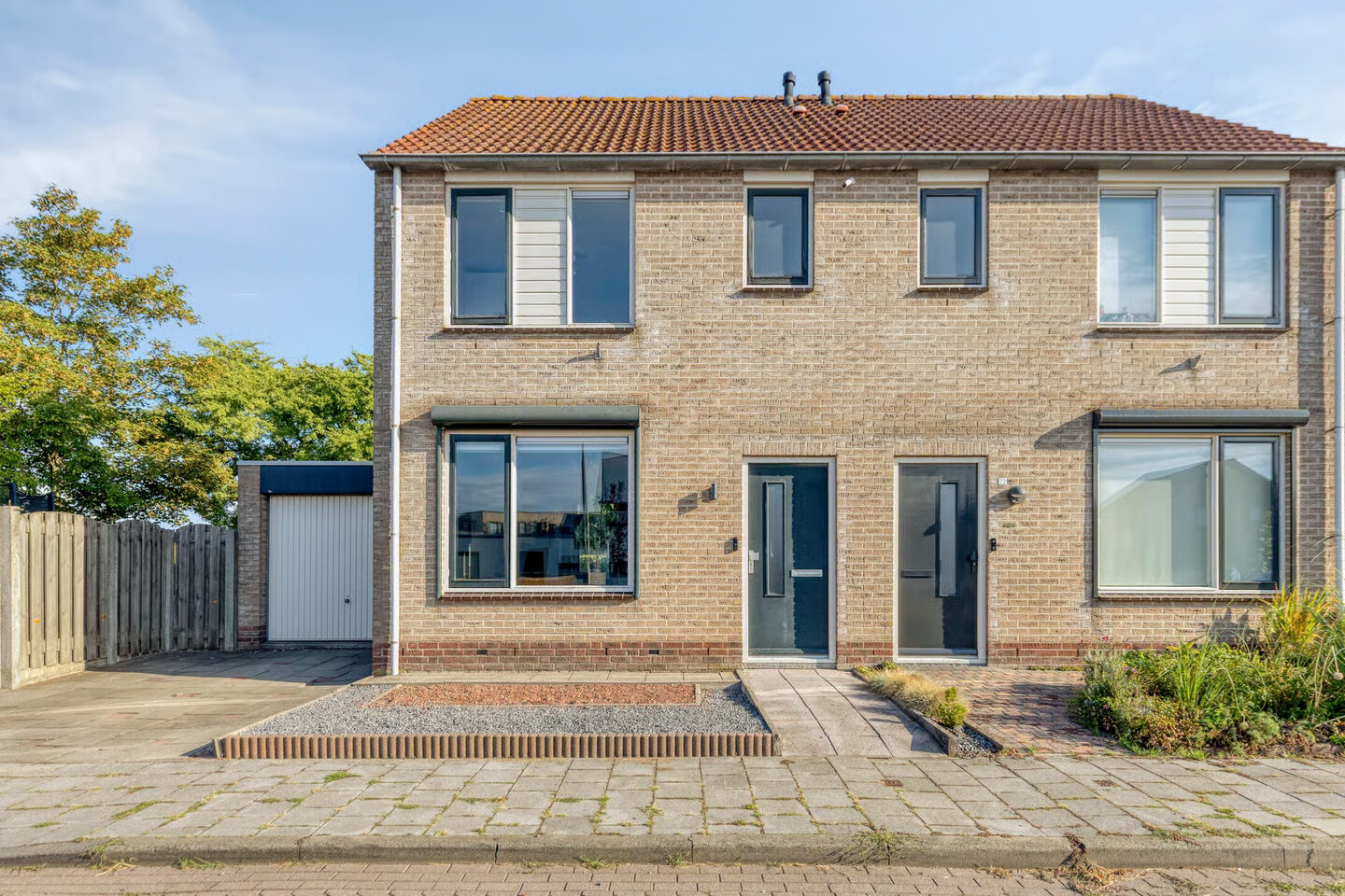 Twee-onder-één-kap te koop: Bolwerk 74, Sas Van Gent