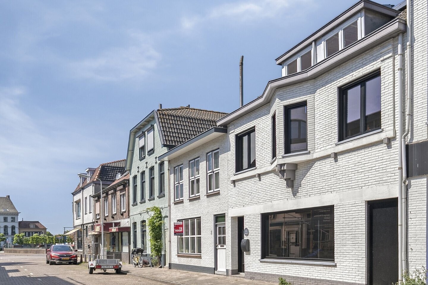 Tussenwoning te koop: Oostdam 4, Sas Van Gent