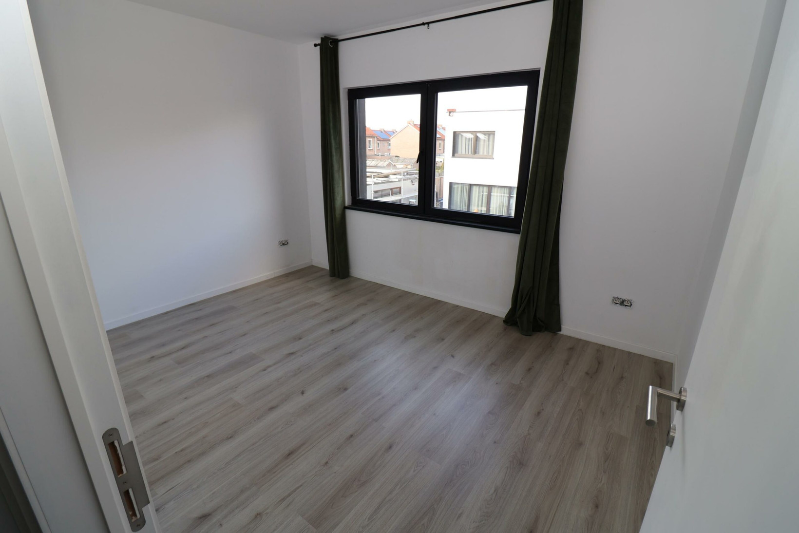 Tussenwoning te koop: Joost Hamerlinckstraat 10, Sas Van Gent
