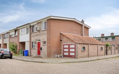 van Milstraat 13