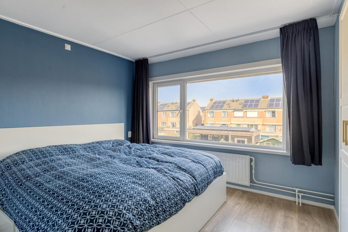 Tussenwoning te koop: Sportparklaan 6, Philippine