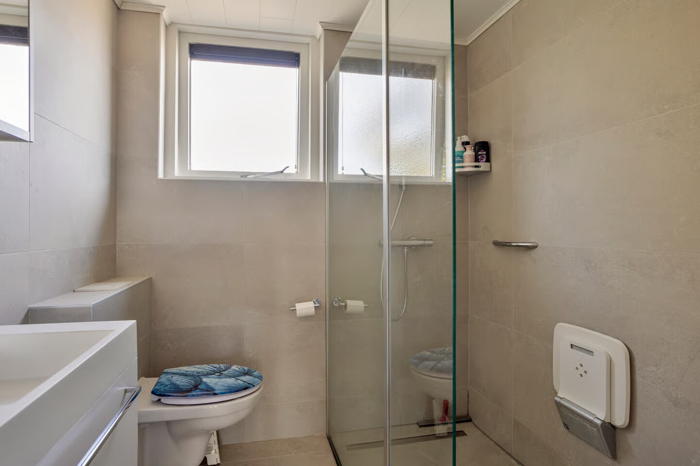 Tussenwoning te koop: Bernhardstraat 77, Westdorpe