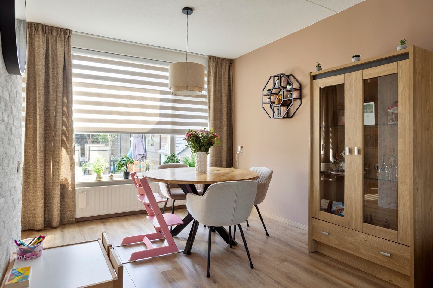 Tussenwoning te koop: Bernhardstraat 77, Westdorpe