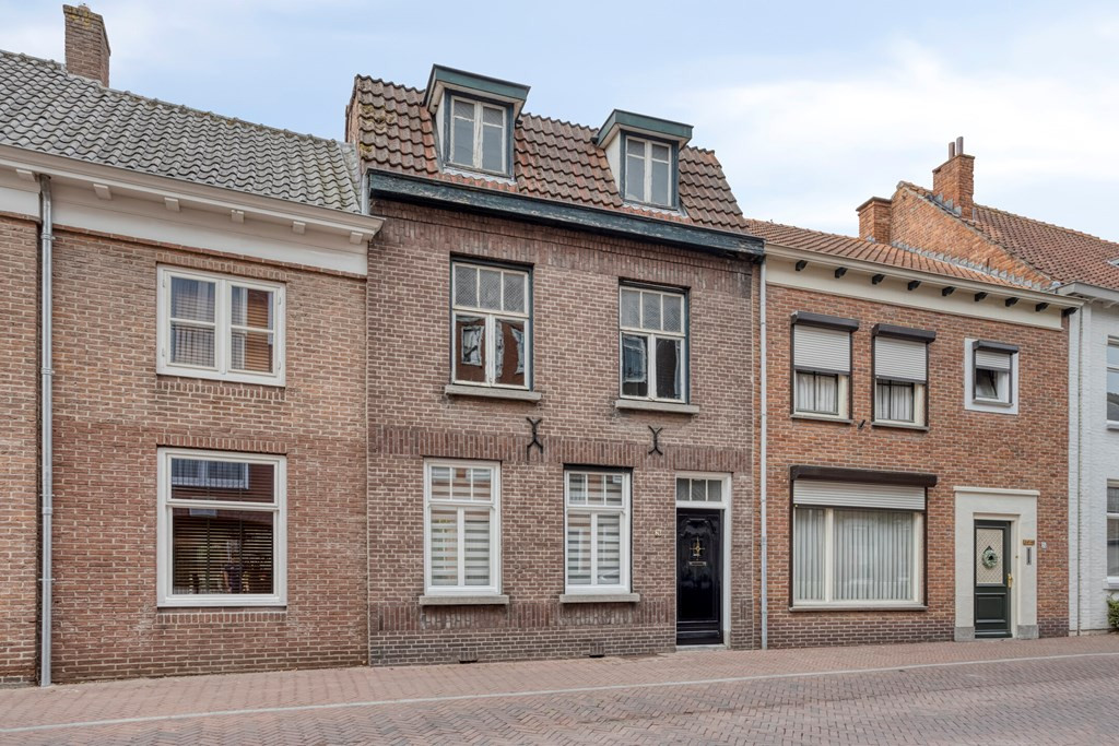 Tussenwoning te koop: Grote Bagijnestraat 26, Hulst