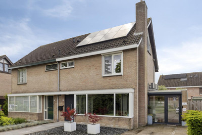 van Vollenhovenstraat 15