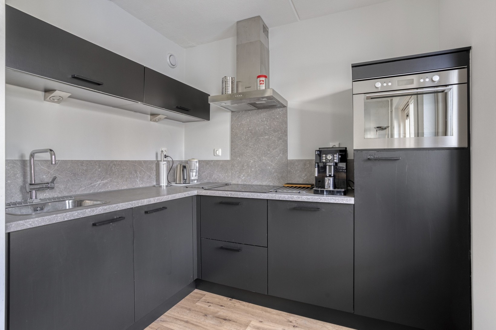 Tussenwoning te koop: Bellinistraat 14, Hulst
