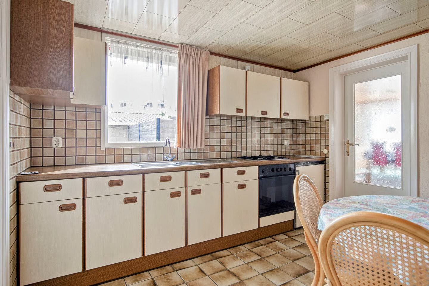 Vrijstaande woning te koop: Julianastraat 70, Heikant