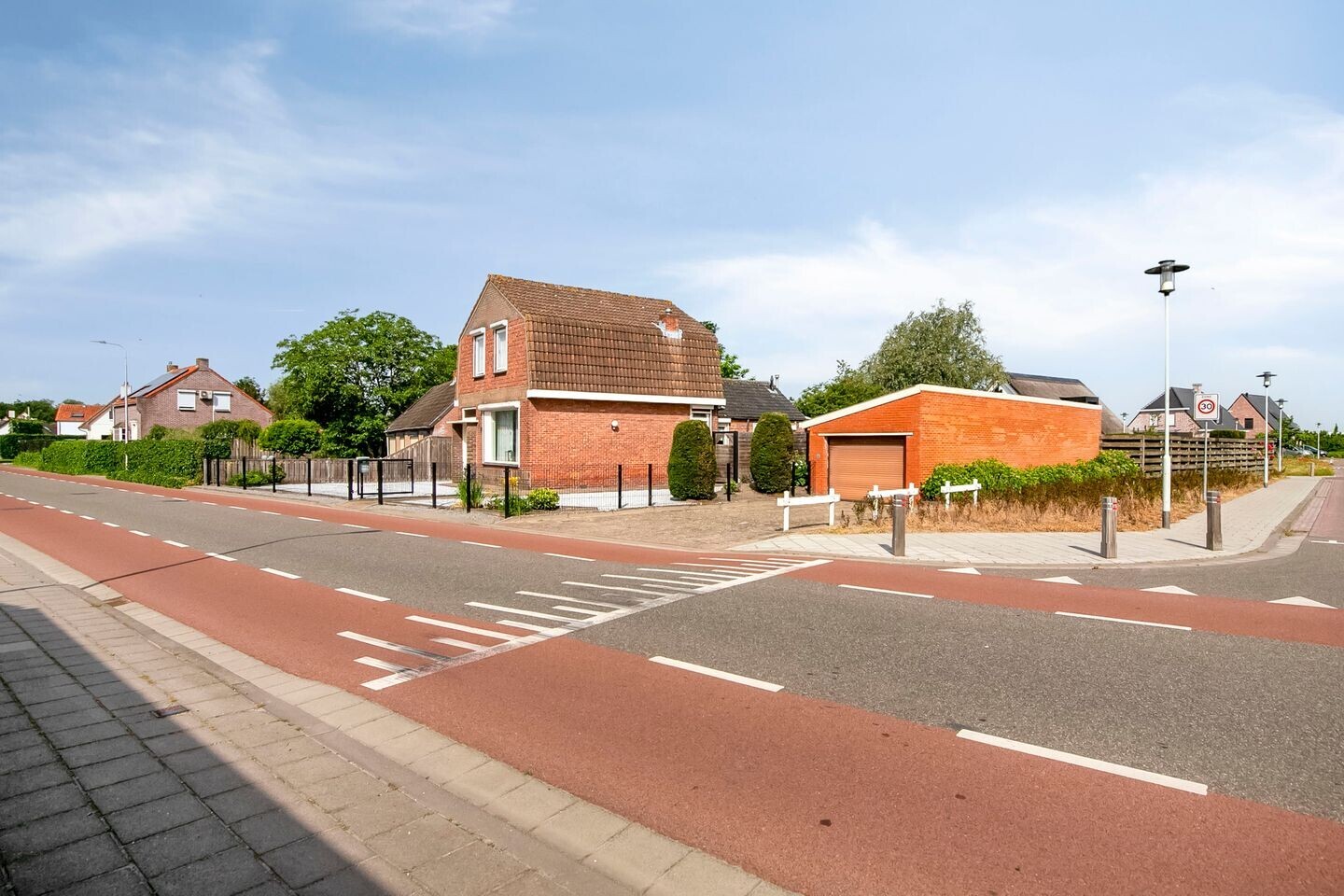 Vrijstaande woning te koop: Julianastraat 70, Heikant