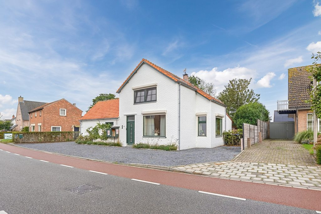Vrijstaande woning te koop: Julianastraat 80, Heikant
