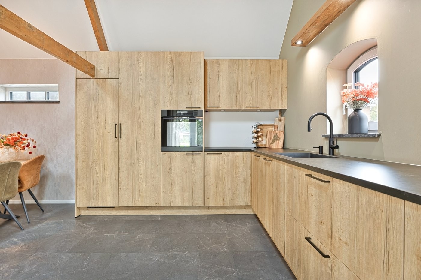 Vrijstaande woning te koop: Julianastraat 80, Heikant