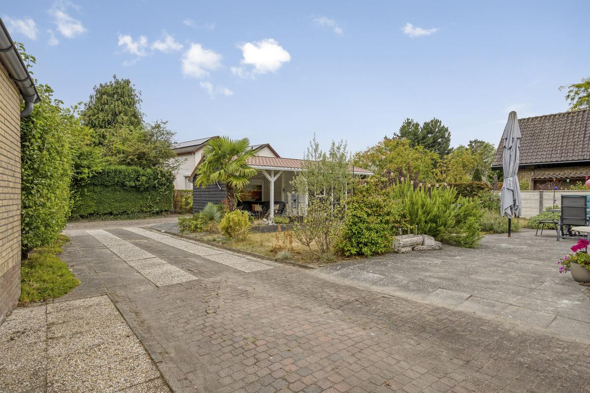 Vrijstaande woning te koop: Rooseveltlaan 57, Axel