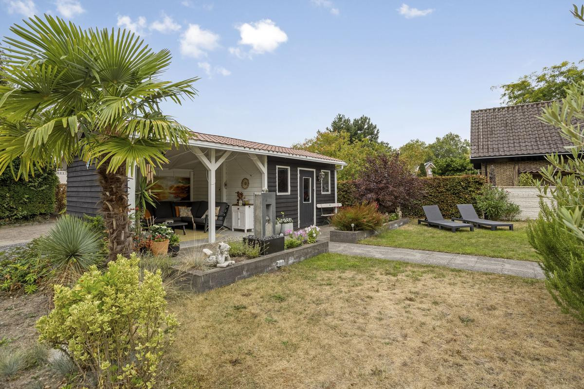 Vrijstaande woning te koop: Rooseveltlaan 57, Axel