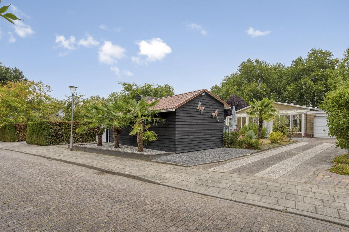 Vrijstaande woning te koop: Rooseveltlaan 57, Axel