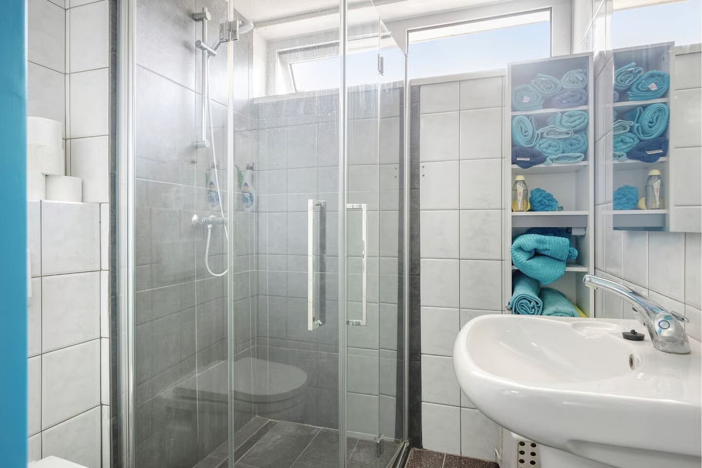 Tussenwoning te koop: van Hall-laan 3, Axel