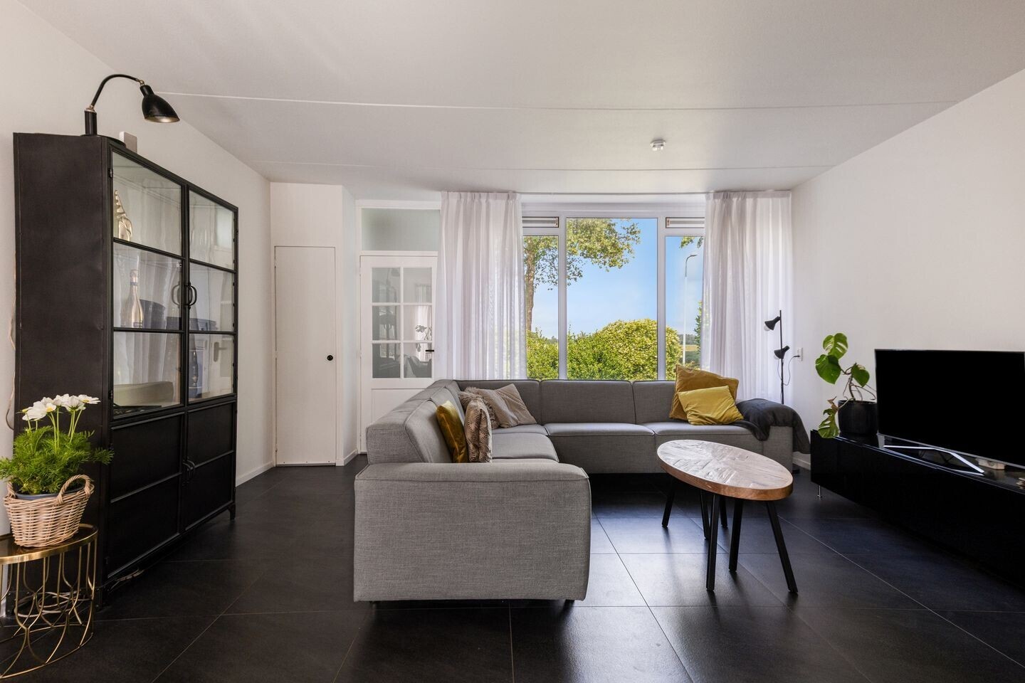 Hoekwoning te koop: Westsingel 80, Axel