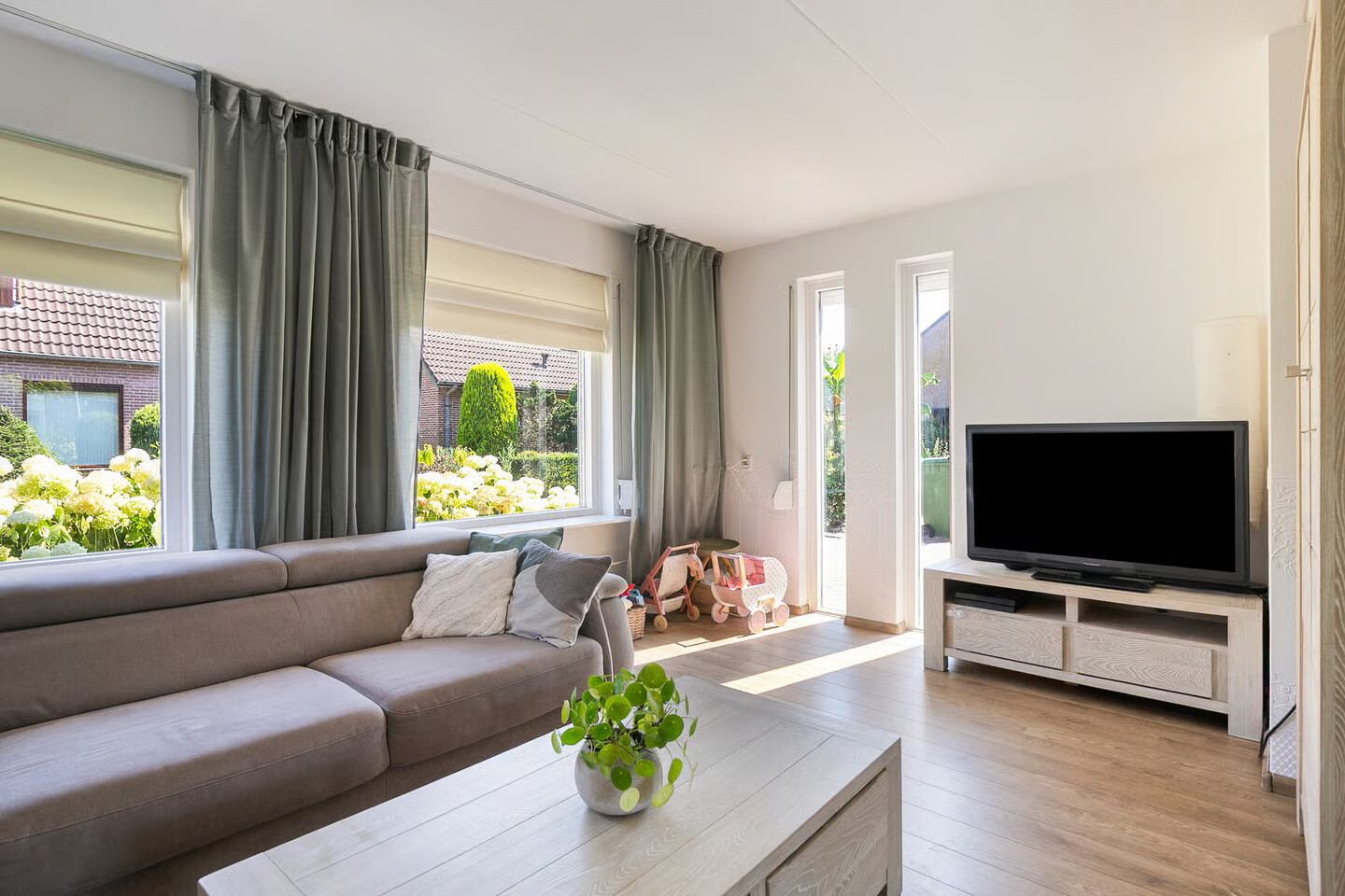 Twee-onder-één-kap te koop: St. Katrijnstraat 6, Zuiddorpe
