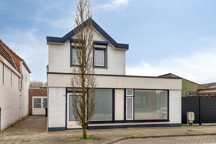 Twee-onder-één-kap te koop: Nieuwstraat 87, Koewacht
