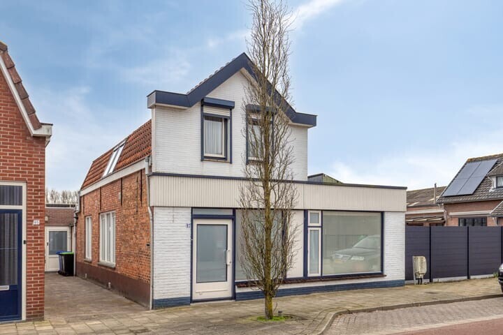 Twee-onder-één-kap te koop: Nieuwstraat 87, Koewacht