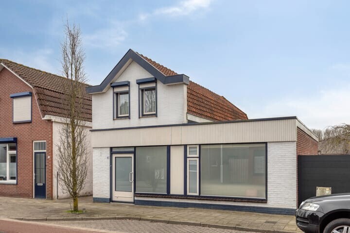 Twee-onder-één-kap te koop: Nieuwstraat 87, Koewacht