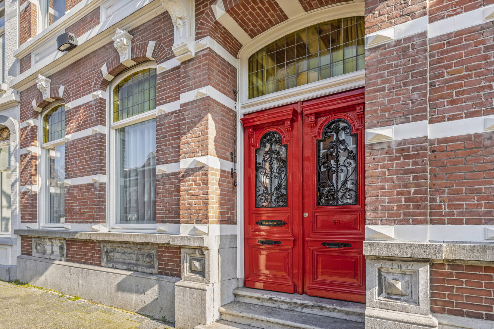 Tussenwoning te koop: antwerpsestraat 39, Bergen Op Zoom