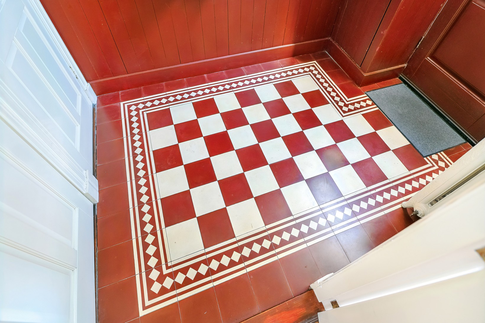 Tussenwoning te koop: Zuid-Oostsingel 15, Bergen Op Zoom