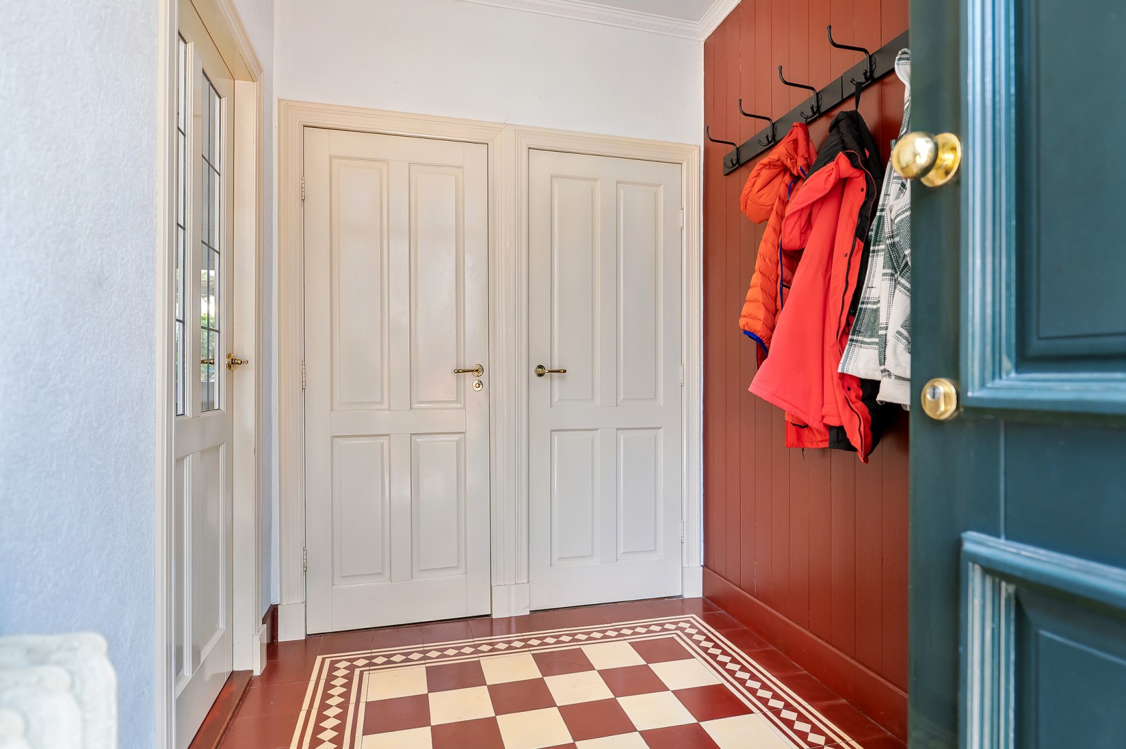 Tussenwoning te koop: Zuid-Oostsingel 15, Bergen Op Zoom
